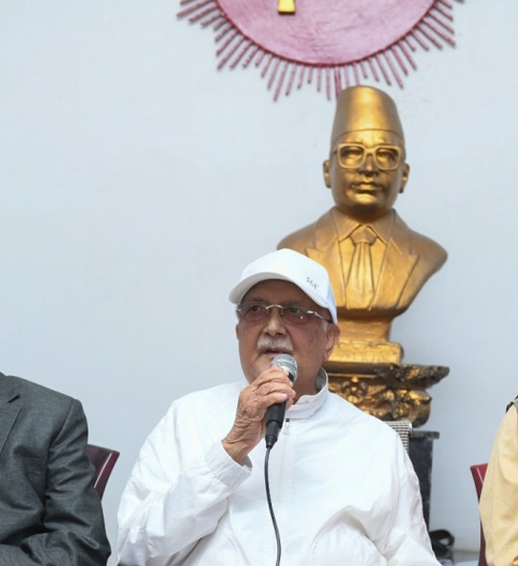 हामी सरकारलाई साथ दिन र मिलेर काम गर्न तयार छौं, तर सरकार पनि सहकार्यका लागि तयार हुनुपर्छ : ओली
