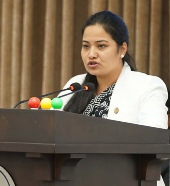 राज्यकोषको पैसा खर्च नगरी सहकारी बचतकर्तालाई रकम फिर्ता गरेका छौँ : मन्त्री रावल