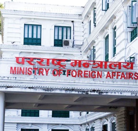 सरकारले भन्योः मध्यपूर्वका विमानस्थलहरुमा कोही पनि नेपाली नागरिक अलपत्र अवस्थामा छैनन्