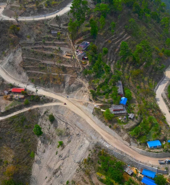 मार्ग खुलेको १६ वर्षपछि सडकको स्तरोन्नति