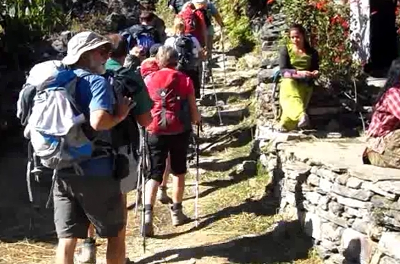 पर्यटन व्यवसायमा अफ सिजन, घट्न थाल्यो पर्यटक आगमन