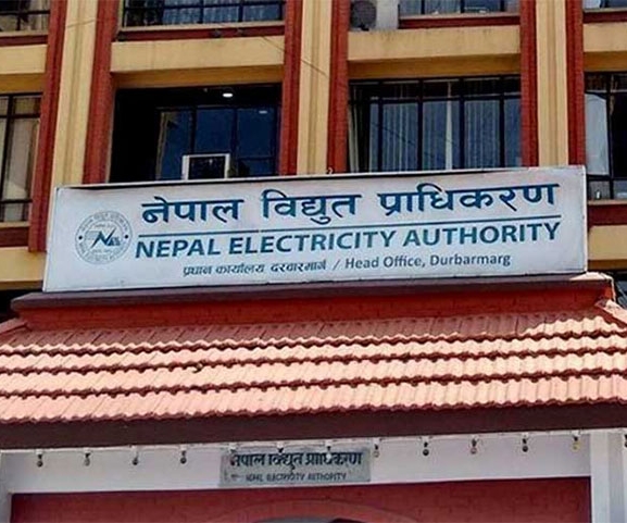 डेडिकेटेड, ट्रंकलाइन विवाद : एमाले र माओवादी भिड्दा कांग्रेस मौन