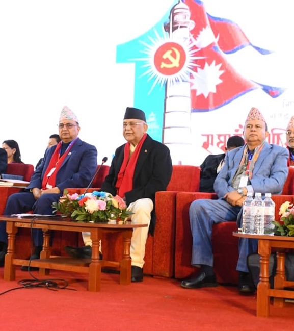 एमालेमा ब्युँत्याइयो पहिलेकै संरचना, १९ पदाधिकारीसहित ३०१ सदस्यीय कमिटी रहने