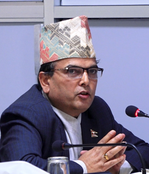 आयोडिन नुनको आपूर्ति व्यवस्था पर्याप्त र गुणस्तरयुक्त छ : सचिव घिमिरे