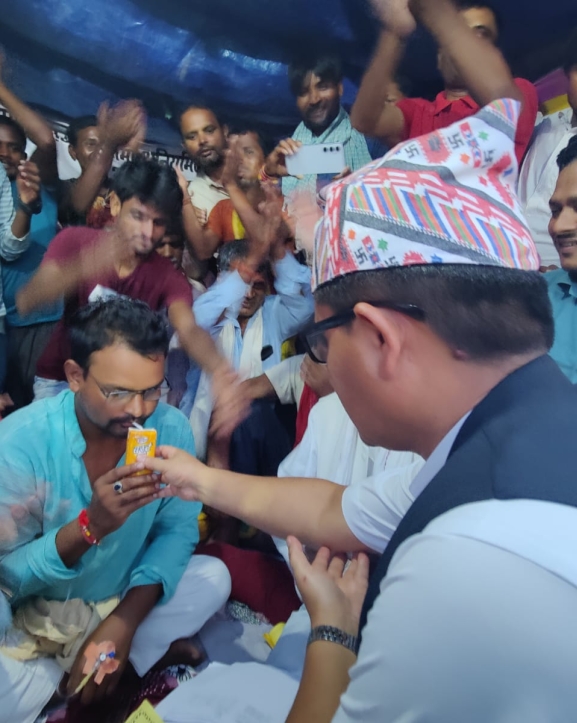 माग पूरा गर्ने सहमतिपछि अनशन तोडियो
