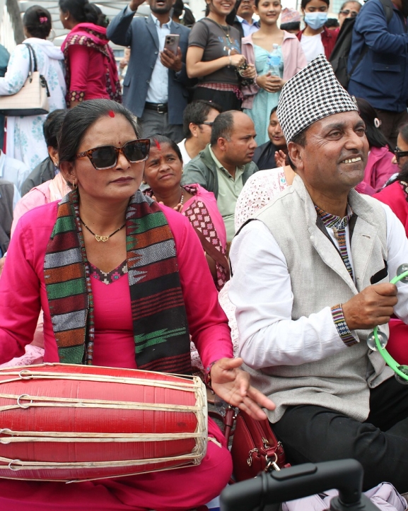 शिक्षकको प्रदर्शनले सामुदायिक विद्यालयको भर्ना अभियान प्रभावित