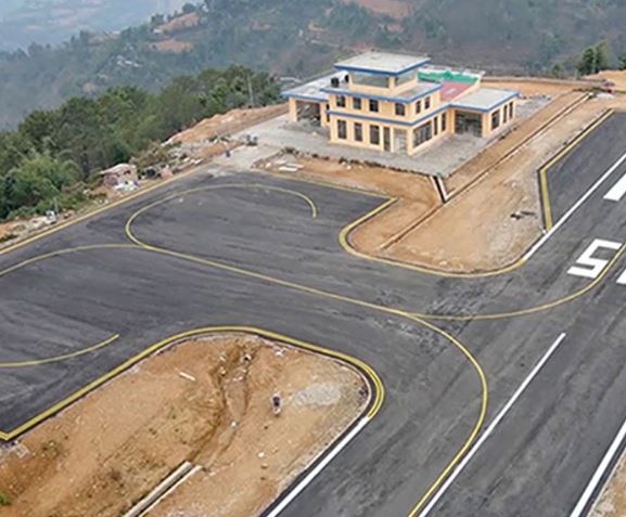 जहाज बिग्रिएपछि रेसुंगा विमानस्थलमा उडान बन्द
