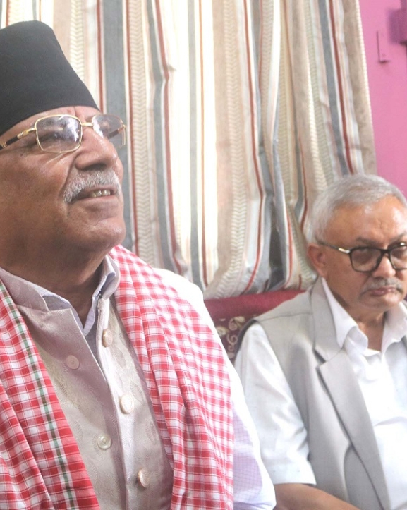 पूर्वराष्ट्रपति, उपराष्ट्रपतिलाई पुनः राजनीतिमा फर्कन बन्देज छैन : प्रचण्ड