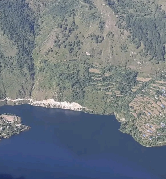 स्यार्पु तालमा पर्यटकको आकर्षण बढ्दो, डुंगा सञ्चालन रोकिँदा चुनौती