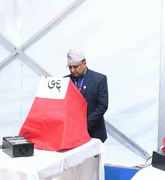 एमाले महाधिवेशनमा मतदान सकियो, ८ बजेदेखि मत गणना