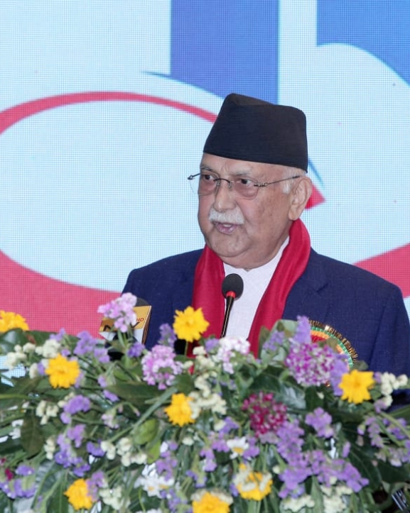 नक्कल गरेर भाषाको उचाई नघटाऔं : प्रधानमन्त्री ओली