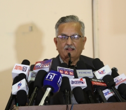 दलभित्रको नेतृत्व परिवर्तनबारे संविधानमै व्यवस्था गर्नुपर्छ : सुरेन्द्र पाण्डे