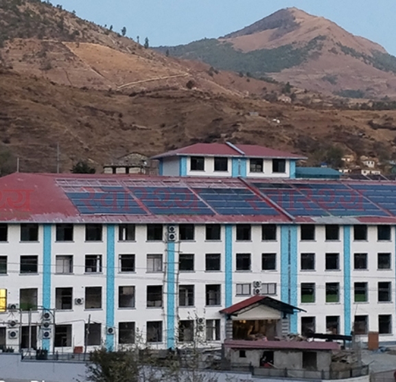 कर्णाली स्वास्थ्य विज्ञान प्रतिष्ठानले दरबन्दी बाहिरका पदमा विज्ञापन गरेको आरोप