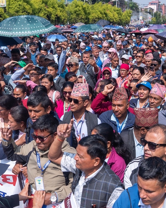 शिक्षकहरुको प्रदर्शन जारी