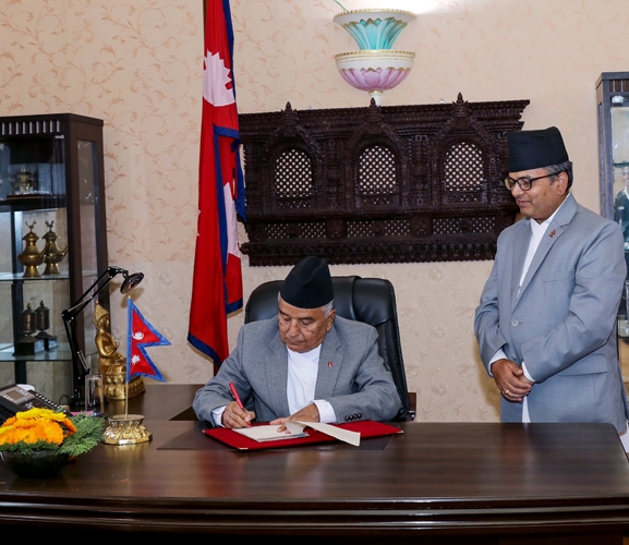 राष्ट्रपतिद्वारा संघीय संसदको दुवै सदनको अधिवेशन आह्वान