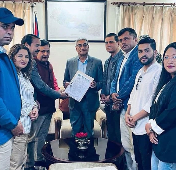 पत्रकार हत्या विरोधमा महासंघले देशभर बुझायो ज्ञापनपत्र
