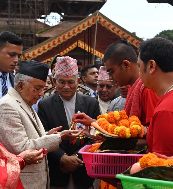 राष्ट्रपति रामचन्द्र पौडेलद्वारा पाटन कृष्ण मन्दिरमा पूजा आराधना
