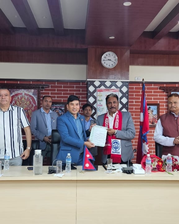 संख्या सय समस्याले आफू नैतिक बन्धकमा रहेको श्रममन्त्री भण्डारीको भनाइ