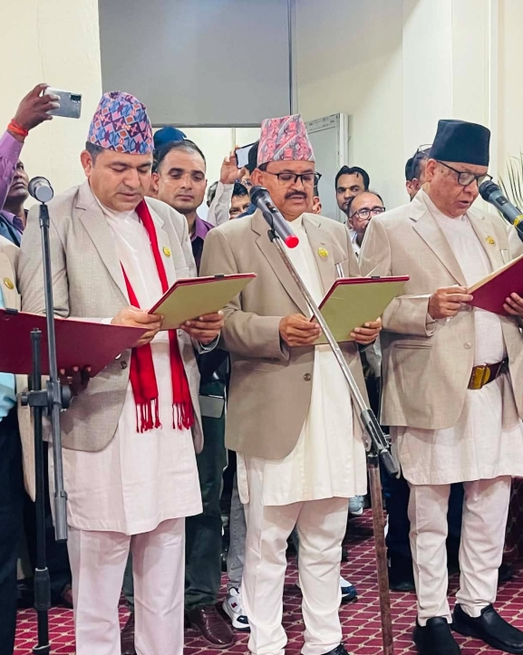 लुम्बिनीका नवनियुक्त पाँच मन्त्रीले लिए शपथ