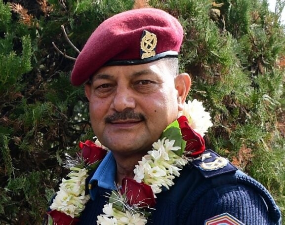 एआईजी केसीले दिए राजीनामा