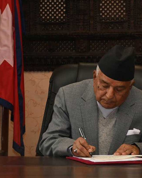 राजदूत वलीलाई गणतन्त्र लाओको पनि जिम्मेवारी