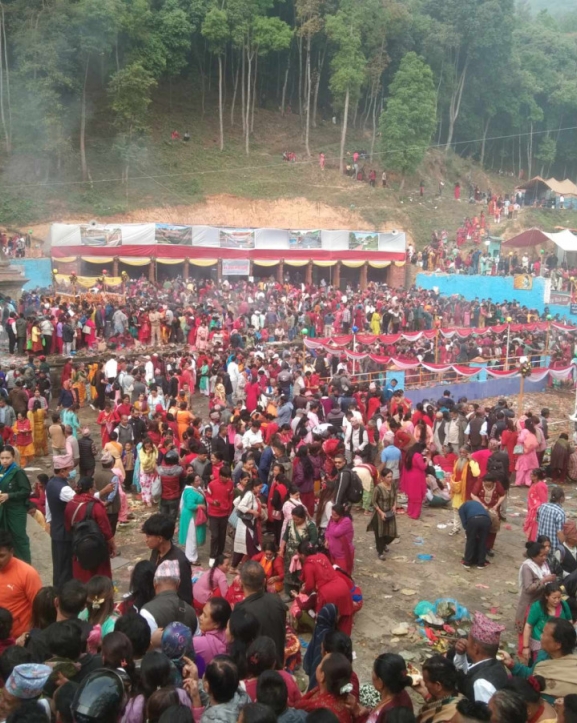 आमाको मुख हेर्ने दिन आजः मातातीर्थमा भीड