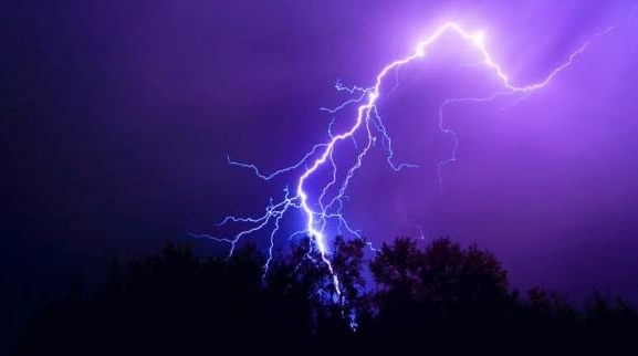 रोल्पामा चट्याङ लागेर २ जनाको मृत्यु 