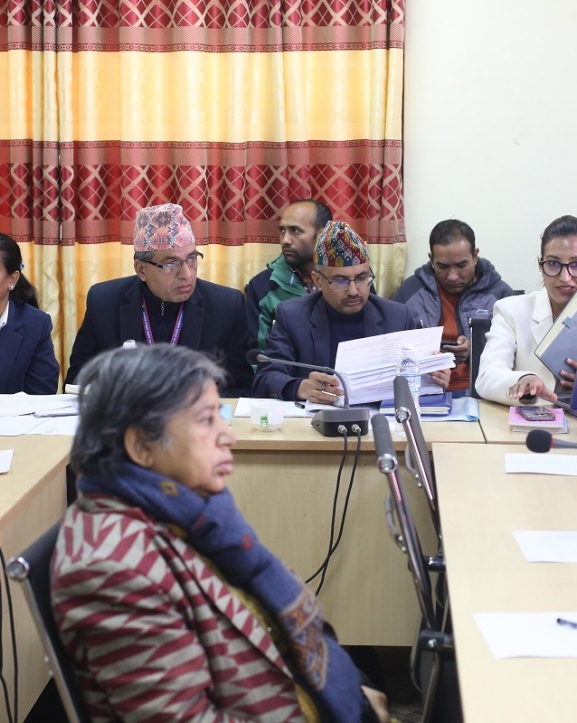 कर्मचारीमा पञ्चायतकालीन अभ्यास ब्युँताउने प्रस्ताव