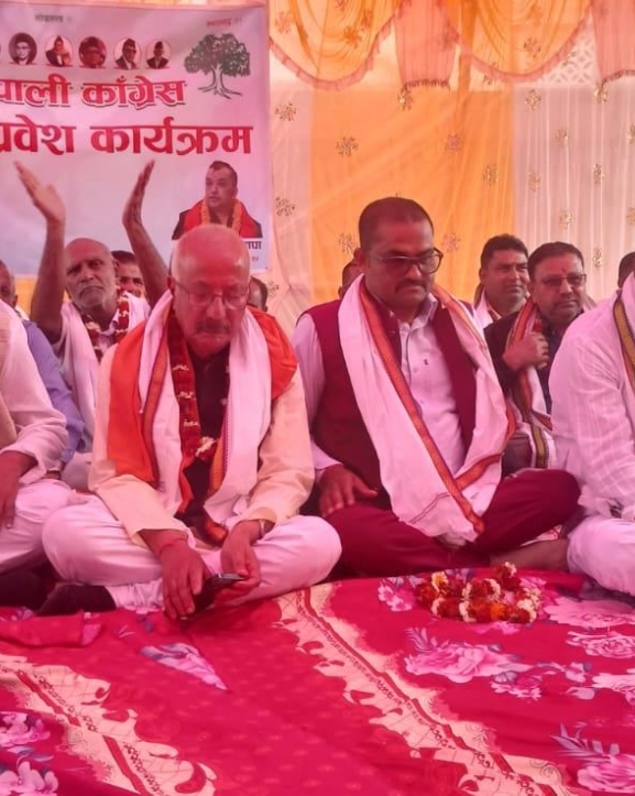 पर्सा–४ मा जसपा त्याग्दै वडाध्यक्षसहित कांग्रेसमा प्रवेश