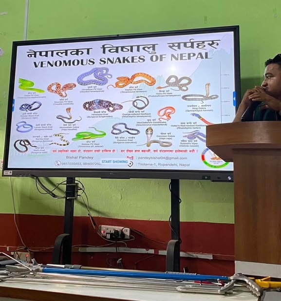 रुपन्देहीमा सर्पदंशका घटना बढेपछि विद्यालयस्तरमै सचेतना अभियान