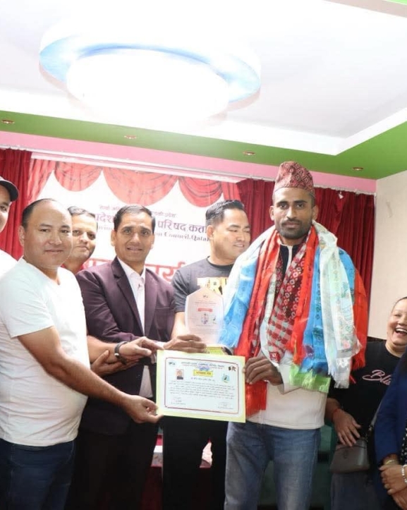 गण्डकी प्रदेश भलिबल टिमका पूर्वकप्तान पाण्डे कतारमा सम्मानित