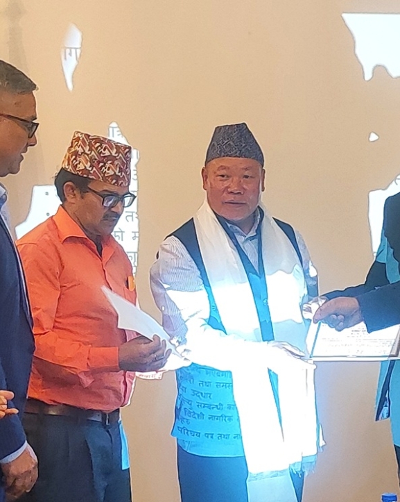 पत्रकार महासंघ युरोप शाखाका अध्यक्ष राई सम्मानित