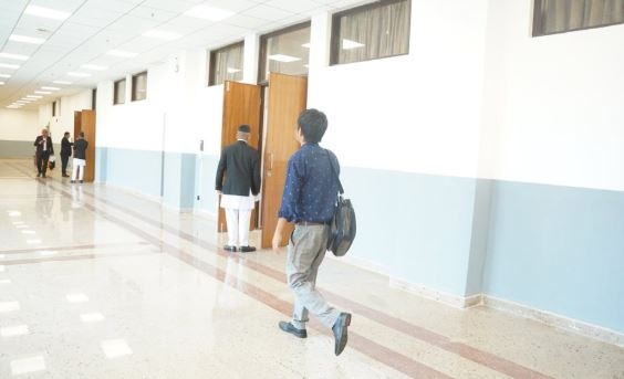 बजेट प्रस्तुत हुँदै गर्दा बाहिरिए हर्क साम्पाङ