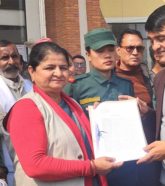 स्थानीय दलले नगरप्रमुखलाई बुझाए ध्यानाकर्षणपत्र