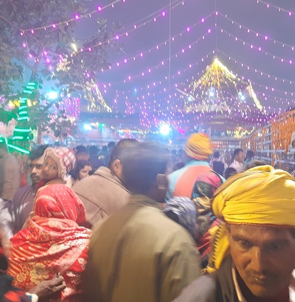 गढीमाई मेलामा दर्शनार्थीको घुइँचो