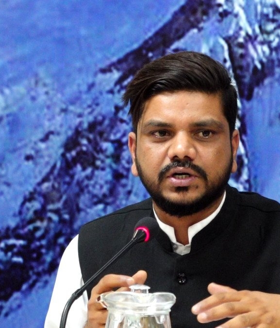 श्रममन्त्री यादव र मलेसियाली राजदूतबीच भेट
