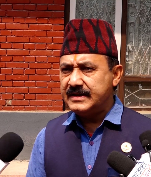 पूर्वराजा ज्ञानेन्द्रमा संवेदनशीलता देखिएन : विश्वप्रकाश शर्मा