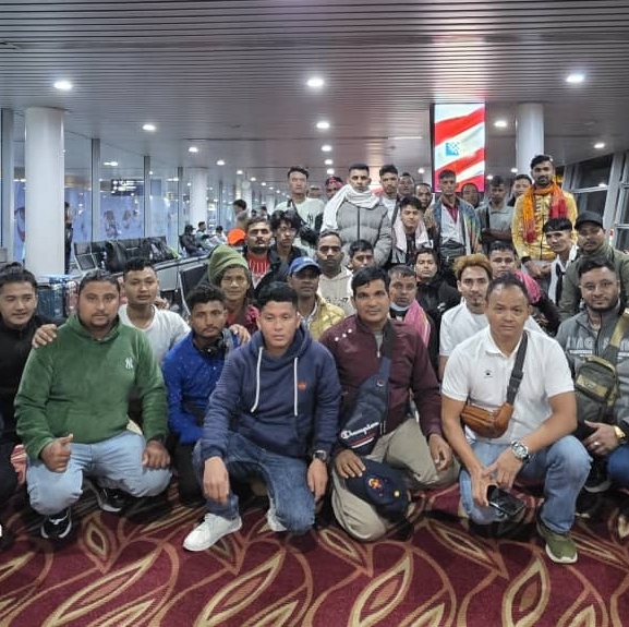 क्वालालम्पुर विमानस्थलमा रोकिएका नेपालीलाई दूतावास र एनआरएनएको सहयोग