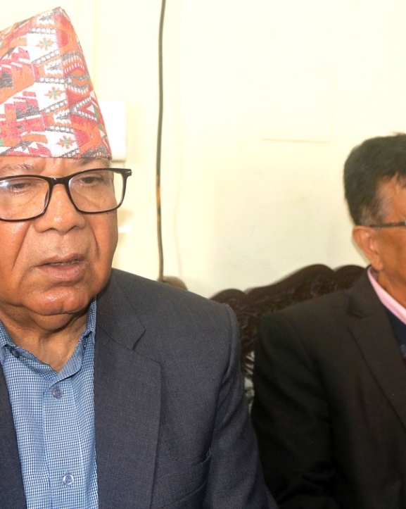 राजतन्त्रको औचित्य छैन : माधव नेपाल