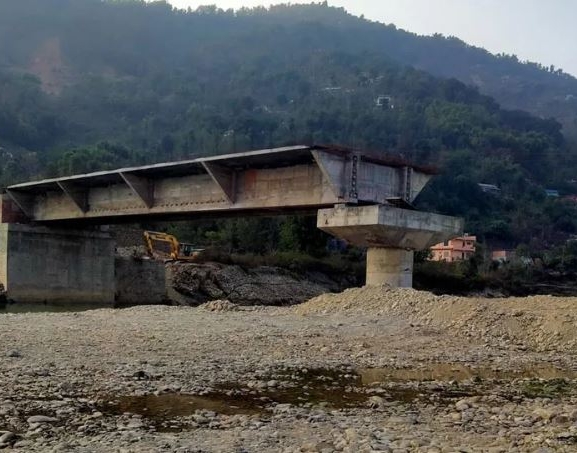 आँधी खोला पुल सात वर्षमा तेस्रो पटक म्याद थप गर्दा पनि सम्पन्न भएन