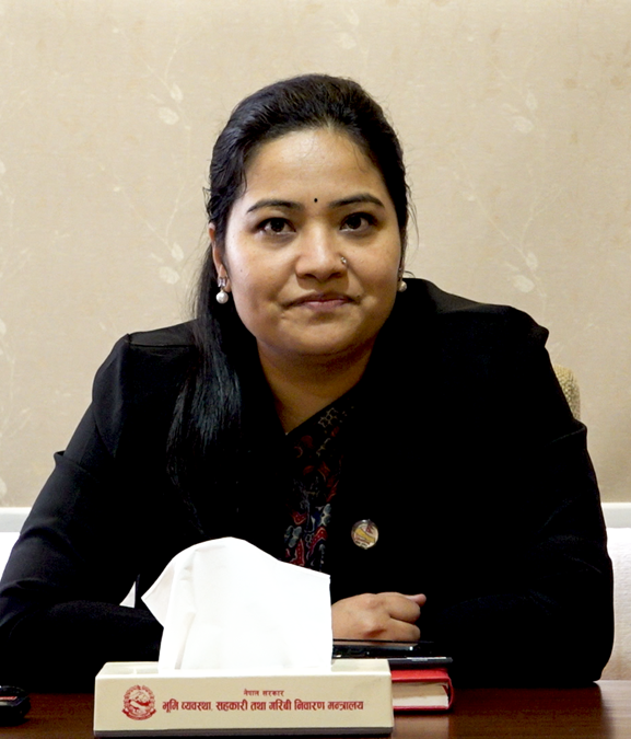 समस्याग्रस्त सहकारीका साना बचतकर्ताको रकम फिर्ता सुरु, पहिले दिन ३७८ जनाले पाए बचत