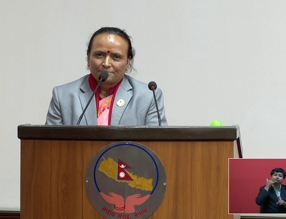 सरकारले राष्ट्रिय सभाको शून्य र विशेष समयमा उठेका प्रश्नको जवाफ नदिएको भन्दै एमाले सांसदको आपत्ति