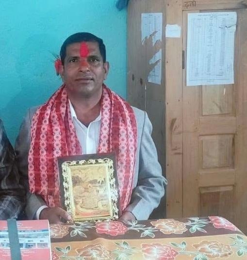 कार्यालय सहयोगीले निकाले शिक्षकमा नाम