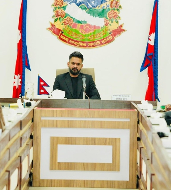 प्रधानमन्त्री बालेनसँग एमाले सांसदले भने- ओलीविरुद्धको व्यवहार प्रतिशोधपूर्ण भयो