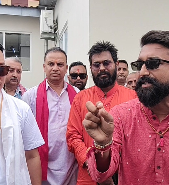 गृहमन्त्री गुरुङ र हिन्दु सम्राट सेनाबीच वार्ता, आन्दोलनका कार्यक्रम स्थगित