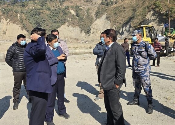 उपप्रधानमन्त्री सिंहद्वारा बन्चरेडाँडाको अनुगमन