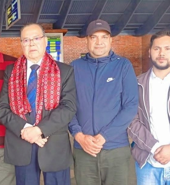 चीनको साताव्यापी भ्रमणमा निस्किए पूर्व प्रधानमन्त्री झलनाथ खनाल