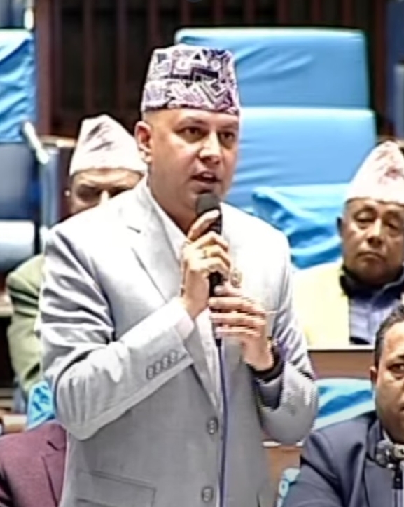 तीनकुने घटनामा सरकार एक पक्षलाई दोषी देखाएर उम्कन पाउँदैन : मनिष झा