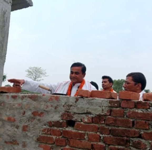 कब्रीस्तान कम्पाउण्डवाल निर्माणको शिलान्यास