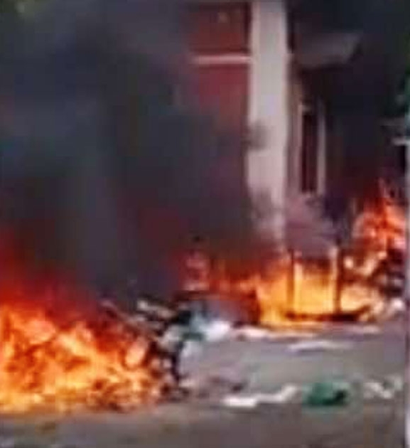 झापामा एमाले कार्यालयमा आगजनी, विराटनगर–इटहरीमा आन्दोलन चर्कियो